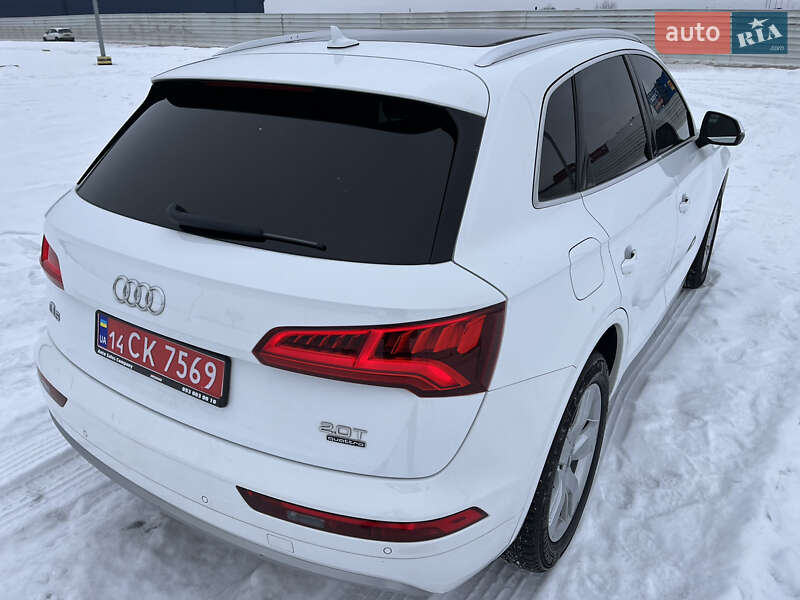 Позашляховик / Кросовер Audi Q5 2018 в Львові
