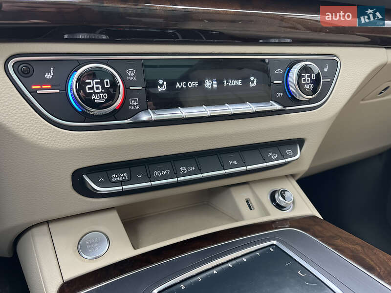 Позашляховик / Кросовер Audi Q5 2018 в Львові