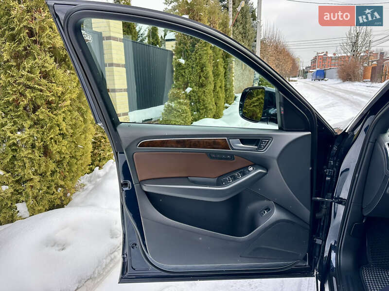 Позашляховик / Кросовер Audi Q5 2015 в Києві