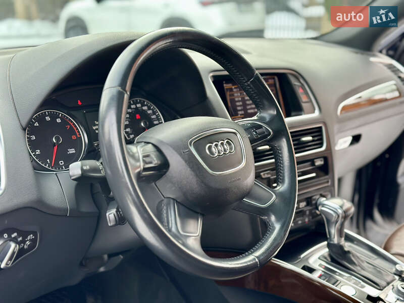 Позашляховик / Кросовер Audi Q5 2015 в Києві
