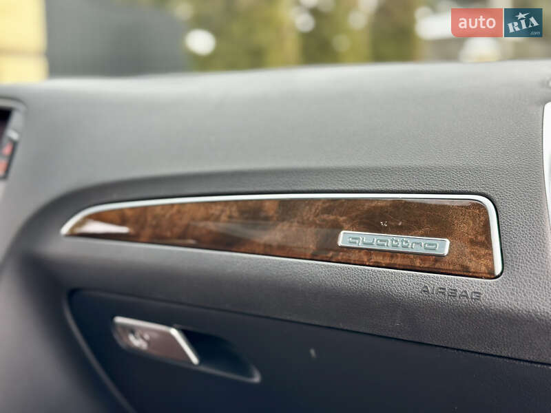 Позашляховик / Кросовер Audi Q5 2015 в Києві