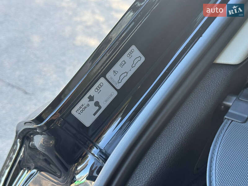 Позашляховик / Кросовер Audi Q5 2016 в Києві