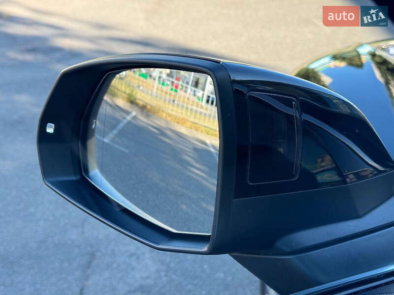 Позашляховик / Кросовер Audi Q5 2016 в Києві