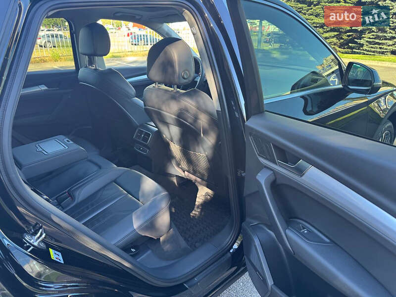 Позашляховик / Кросовер Audi Q5 2016 в Києві