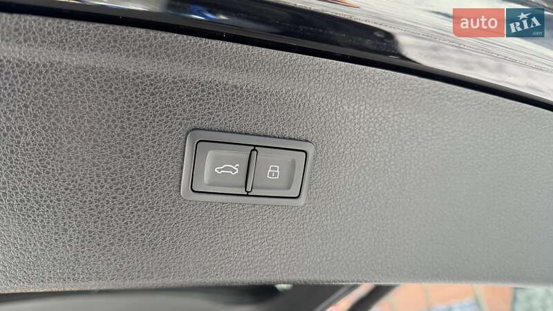 Позашляховик / Кросовер Audi Q5 2023 в Києві