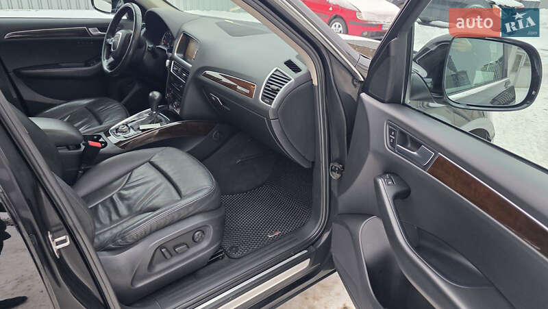 Внедорожник / Кроссовер Audi Q5 2010 в Хмельницком