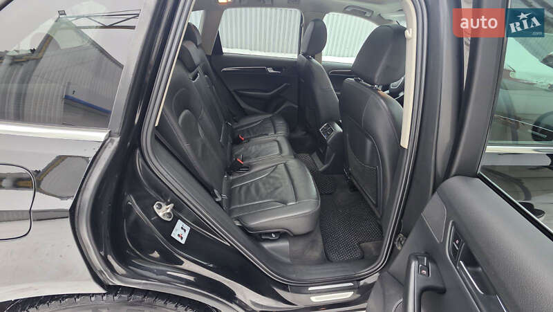 Внедорожник / Кроссовер Audi Q5 2010 в Хмельницком