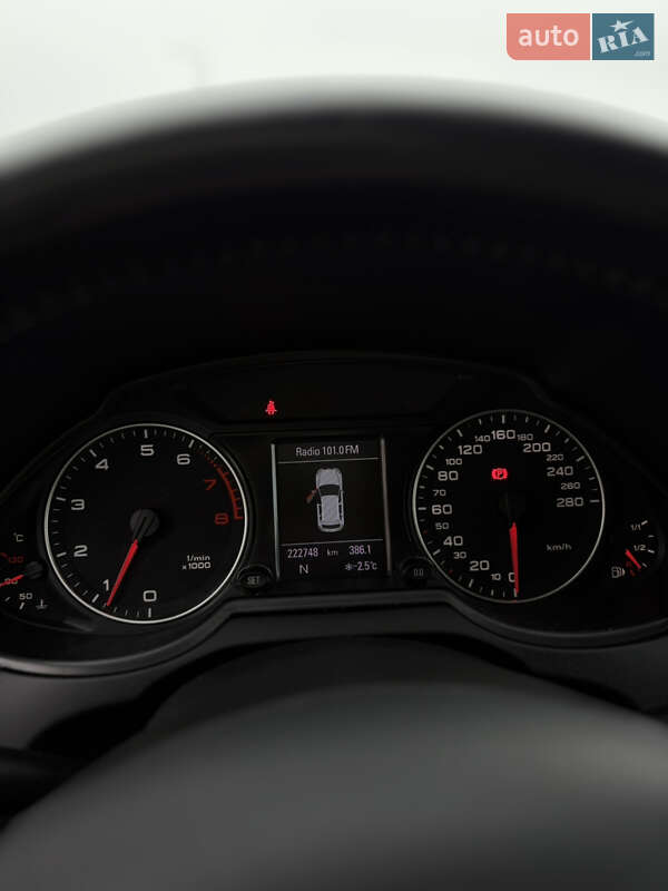 Внедорожник / Кроссовер Audi Q5 2010 в Шептицькому
