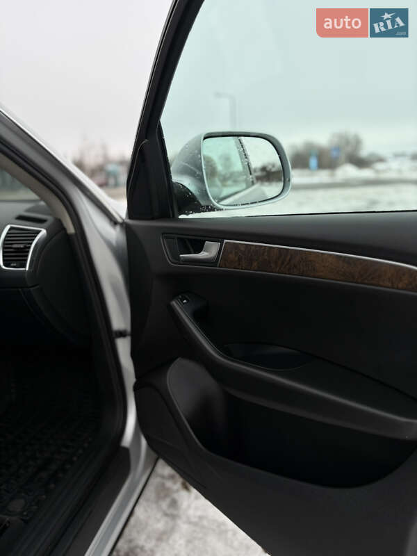 Внедорожник / Кроссовер Audi Q5 2010 в Шептицькому