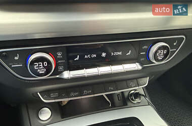 Внедорожник / Кроссовер Audi Q5 2022 в Львове