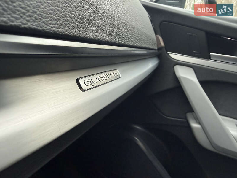 Позашляховик / Кросовер Audi Q5 2022 в Львові