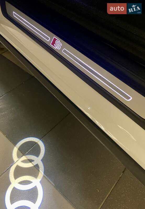 Позашляховик / Кросовер Audi Q5 2022 в Одесі