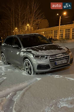 Внедорожник / Кроссовер Audi Q5 2017 в Харькове