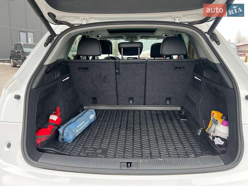 Позашляховик / Кросовер Audi Q5 2017 в Львові