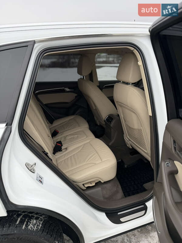 Позашляховик / Кросовер Audi Q5 2015 в Шепетівці