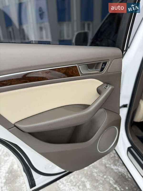 Позашляховик / Кросовер Audi Q5 2015 в Шепетівці