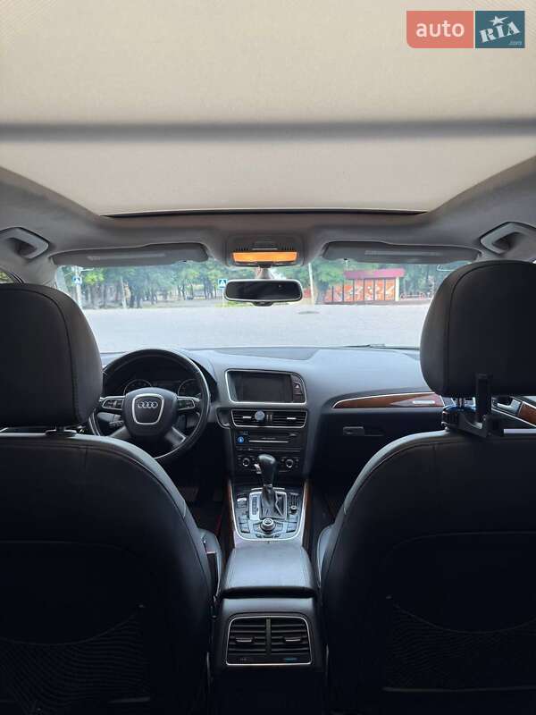 Позашляховик / Кросовер Audi Q5 2011 в Дніпрі