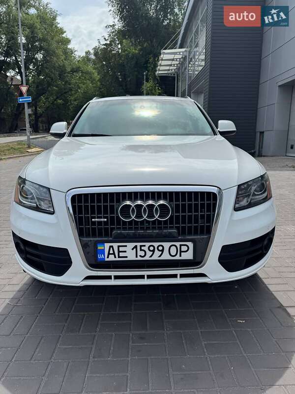 Позашляховик / Кросовер Audi Q5 2011 в Дніпрі