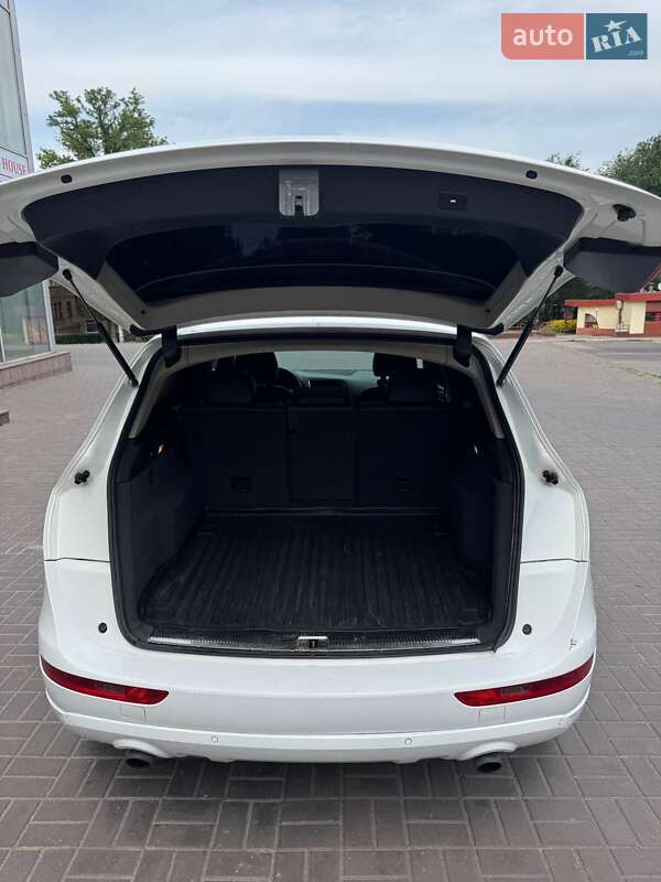 Позашляховик / Кросовер Audi Q5 2011 в Дніпрі