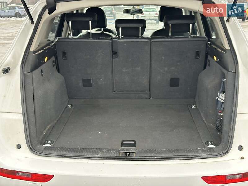 Внедорожник / Кроссовер Audi Q5 2011 в Черновцах