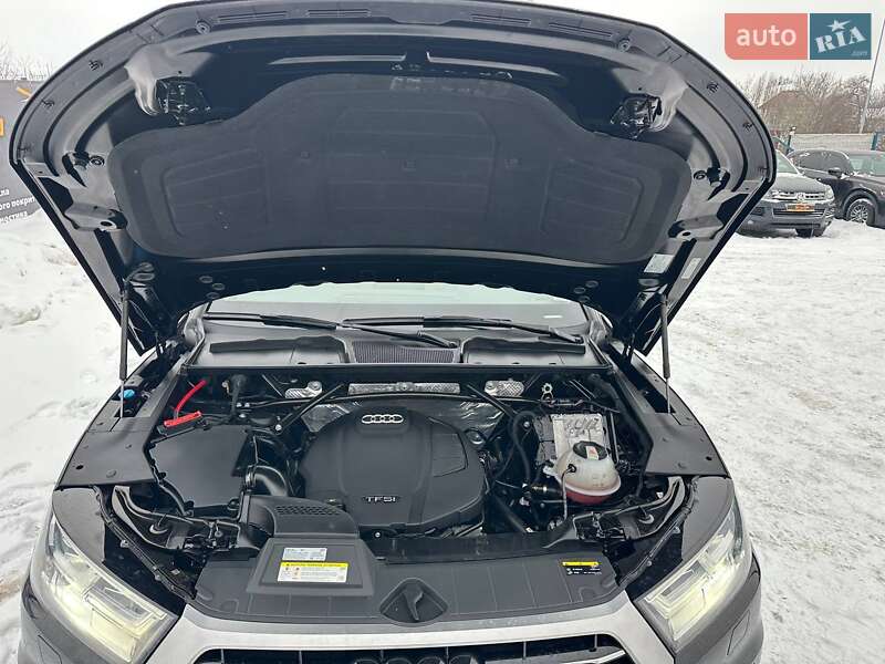 Внедорожник / Кроссовер Audi Q5 2018 в Казатине