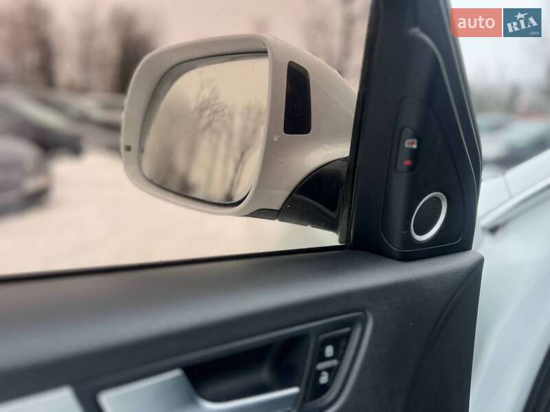 Позашляховик / Кросовер Audi Q5 2016 в Стрию