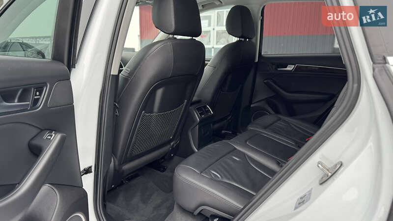 Внедорожник / Кроссовер Audi Q5 2016 в Дубно