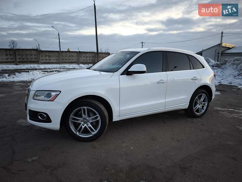 Позашляховик / Кросовер Audi Q5 2016 в Луцьку