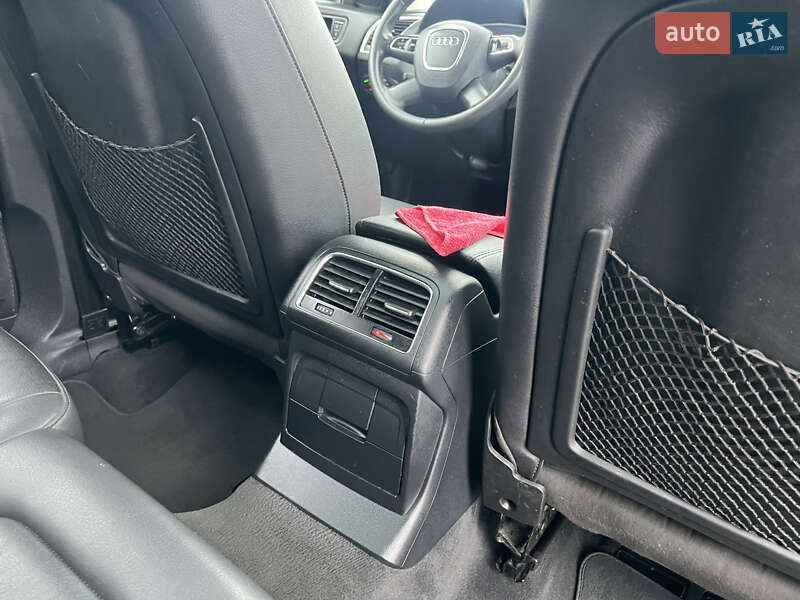 Позашляховик / Кросовер Audi Q5 2012 в Володимирі