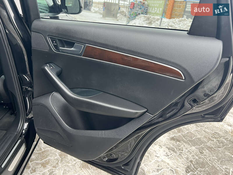 Позашляховик / Кросовер Audi Q5 2012 в Володимирі