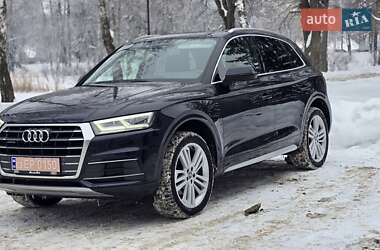 Позашляховик / Кросовер Audi Q5 2017 в Луцьку