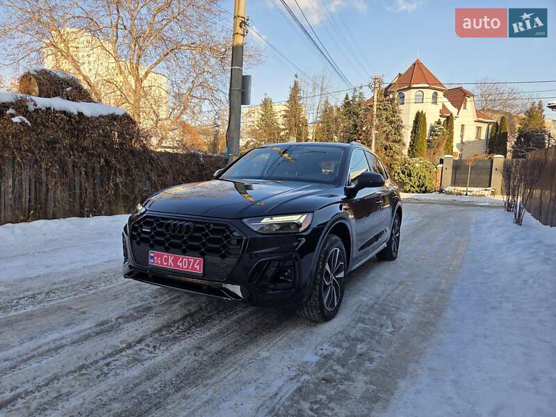 Позашляховик / Кросовер Audi Q5 2020 в Києві