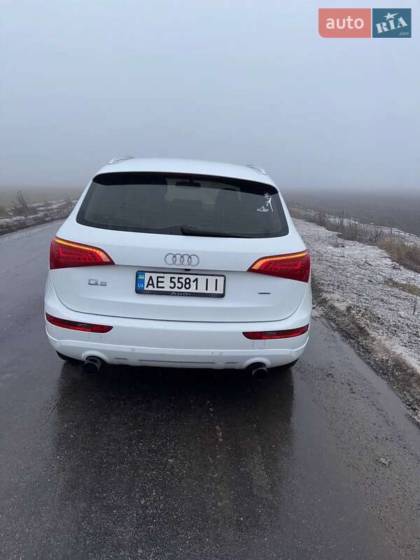 Позашляховик / Кросовер Audi Q5 2010 в Запоріжжі