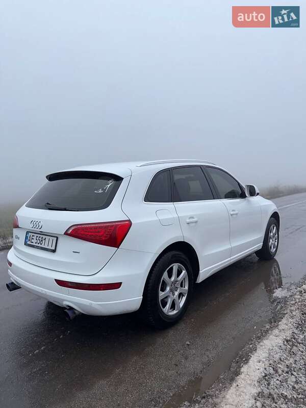 Позашляховик / Кросовер Audi Q5 2010 в Запоріжжі