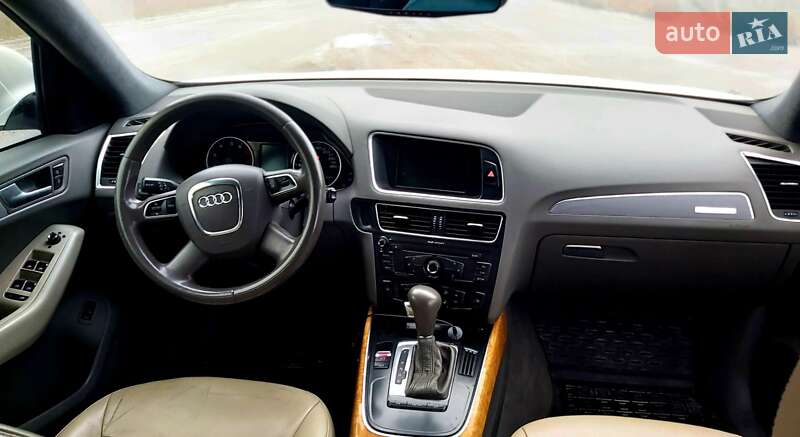 Позашляховик / Кросовер Audi Q5 2010 в Запоріжжі