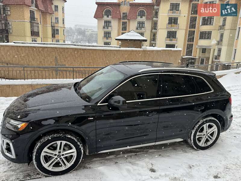 Внедорожник / Кроссовер Audi Q5 2020 в Киеве