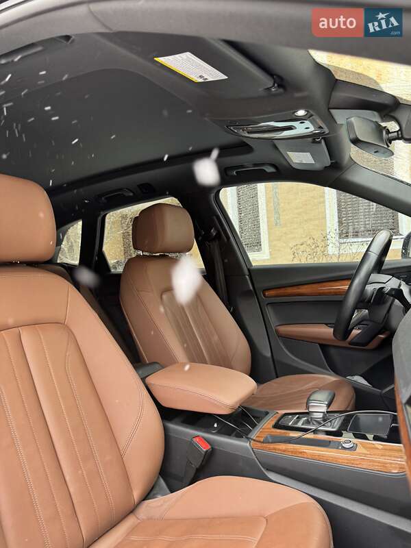 Внедорожник / Кроссовер Audi Q5 2020 в Киеве