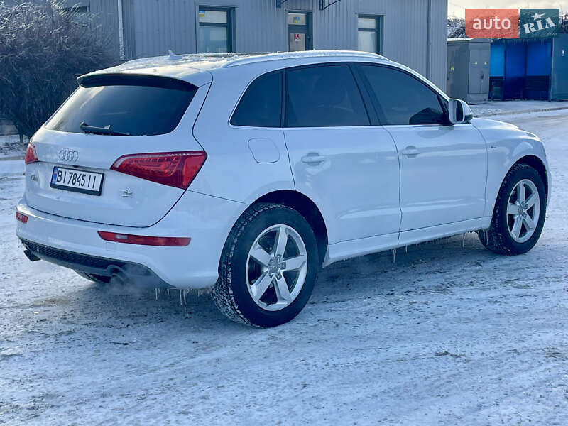 Позашляховик / Кросовер Audi Q5 2011 в Полтаві