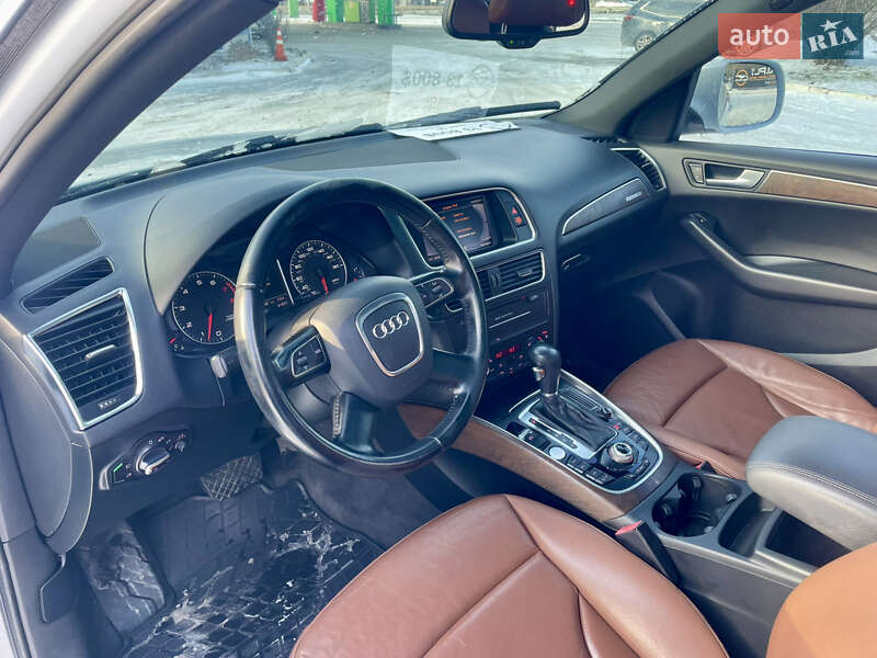 Позашляховик / Кросовер Audi Q5 2011 в Полтаві