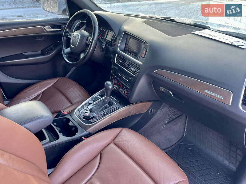 Позашляховик / Кросовер Audi Q5 2011 в Полтаві
