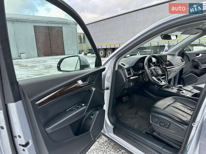 Позашляховик / Кросовер Audi Q5 2018 в Володимирі