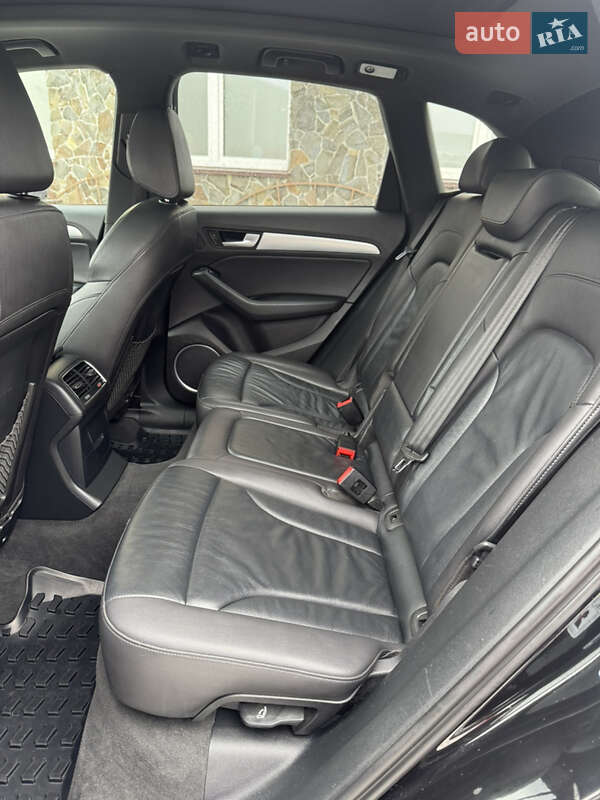 Внедорожник / Кроссовер Audi Q5 2017 в Владимире