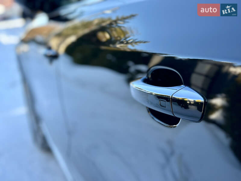 Позашляховик / Кросовер Audi Q5 2015 в Києві