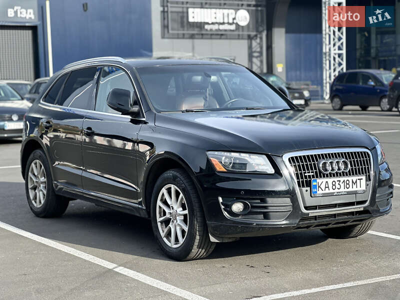 Внедорожник / Кроссовер Audi Q5 2011 в Обухове