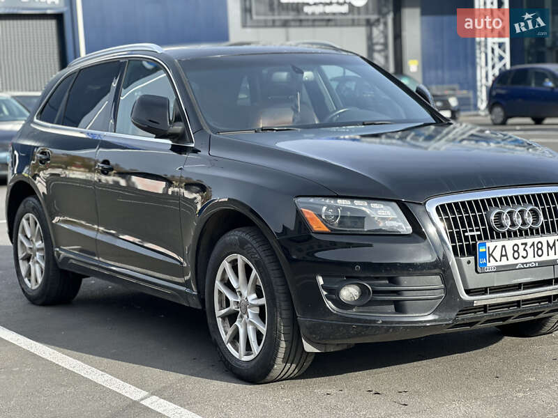 Внедорожник / Кроссовер Audi Q5 2011 в Обухове