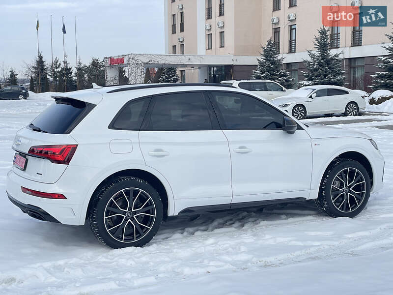 Позашляховик / Кросовер Audi Q5 2021 в Львові