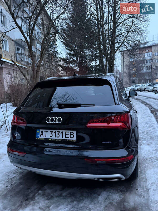 Позашляховик / Кросовер Audi Q5 2020 в Івано-Франківську