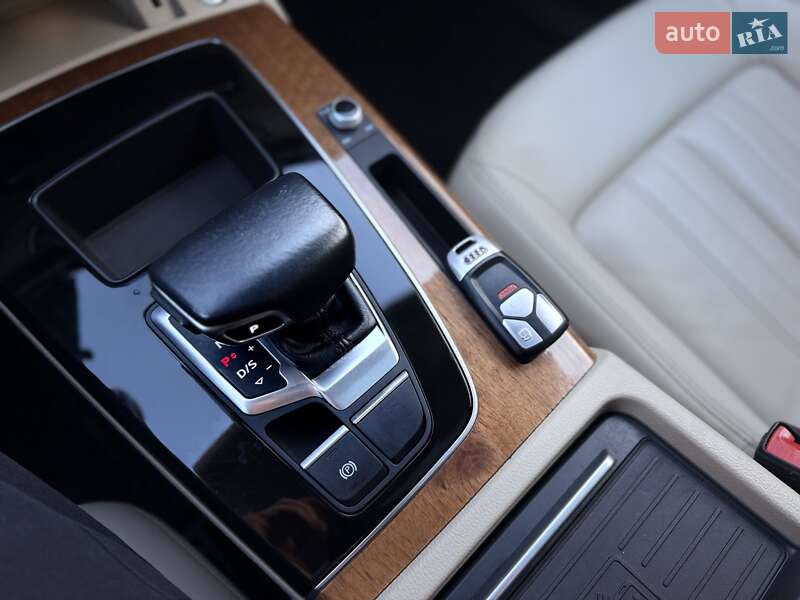 Внедорожник / Кроссовер Audi Q5 2021 в Львове