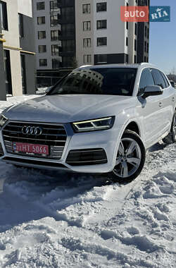 Позашляховик / Кросовер Audi Q5 2019 в Ірпені