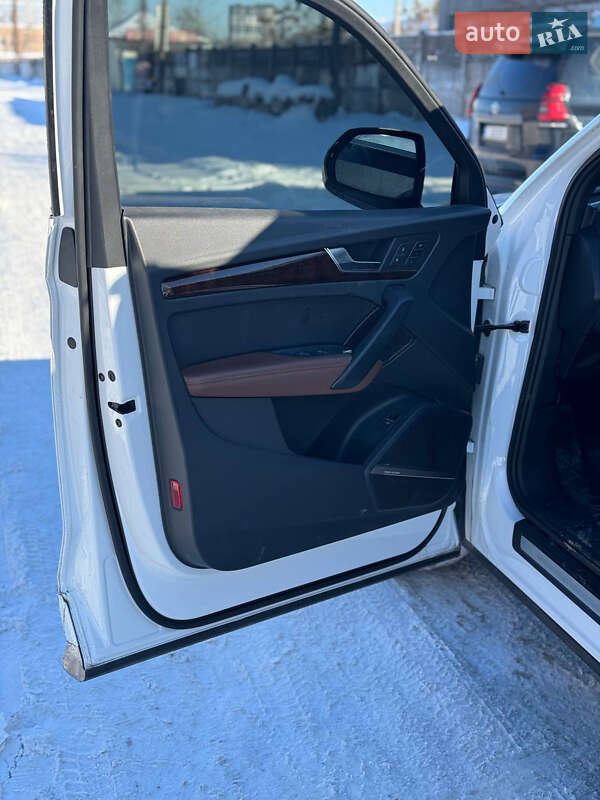 Внедорожник / Кроссовер Audi Q5 2018 в Киеве